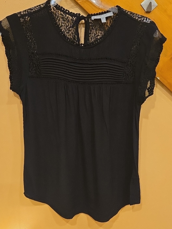 Daniel Rainn Tops - Daniel Rainn Black Lace Yoke Cap-Sleeve Blouse